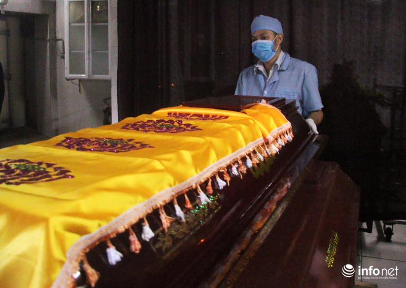 Lạnh người với nghề &#34;trang điểm cho xác chết&#34; - 12