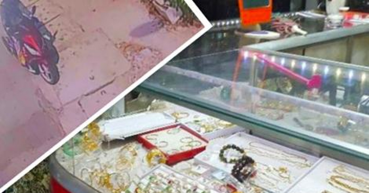 Pháp luật - Chưa đầy 3 phút, tên cướp dùng búa đập tủ kính cướp cả đống nữ trang