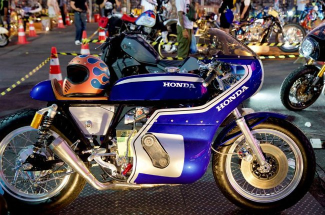 Một mẫu môtô đua thời xưa của Honda.