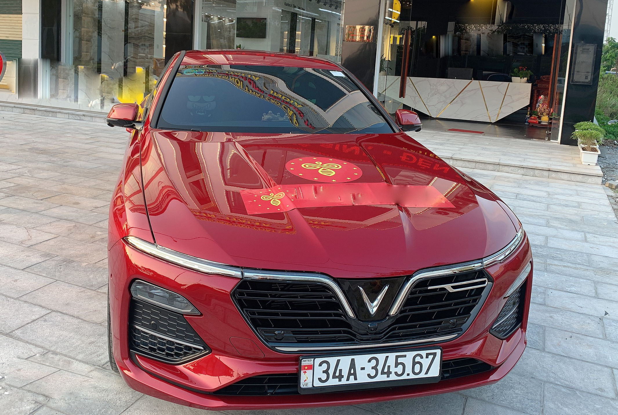 Kể từ khi bốc được biển số đẹp này, nhiều người “săn đón” hỏi mua lại xe của anh Quang