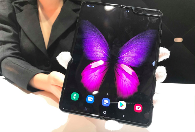 Tuyệt tác Galaxy Fold chính thức ra mắt tại Việt Nam, giá 50 triệu đồng - 1