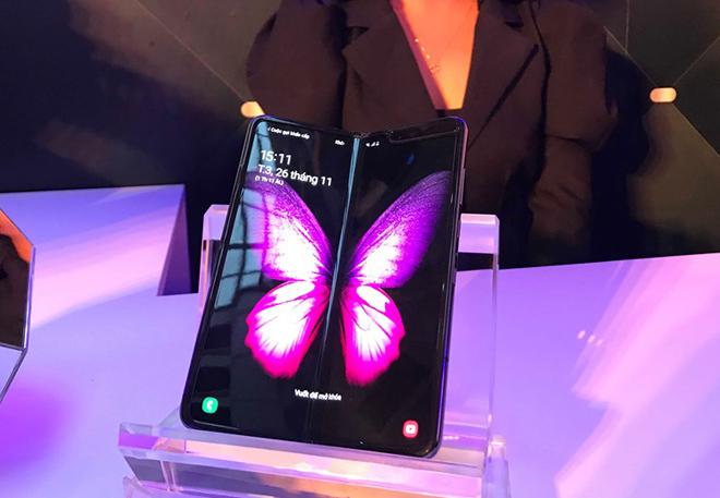 Tuyệt tác Galaxy Fold chính thức ra mắt tại Việt Nam, giá 50 triệu đồng - 2