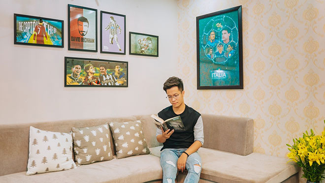 Anh Quân hiểu rằng để đạt tầm vóc của người số một, anh cần hết lòng hết sức cho công việc, luôn trau dồi kiến thức, thu nhận thông tin và trải nghiệm tối đa