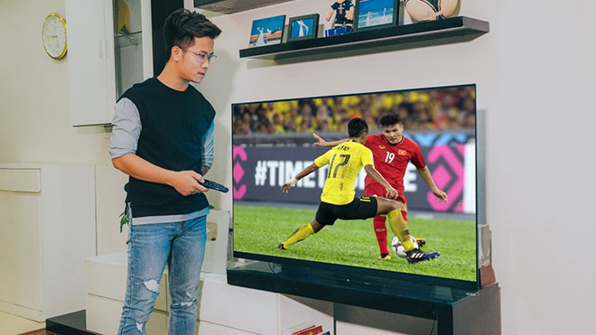 TV LG OLED E9 là người bạn đồng hành để Anh Quân sống lại những khoảnh khắc đáng nhớ trong sự nghiệp