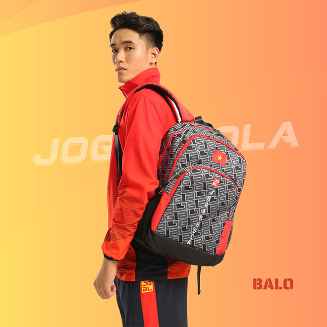 Trung vệ Huỳnh Tấn Sinh cực ngầu trong trang phục Seagames 30 - 4