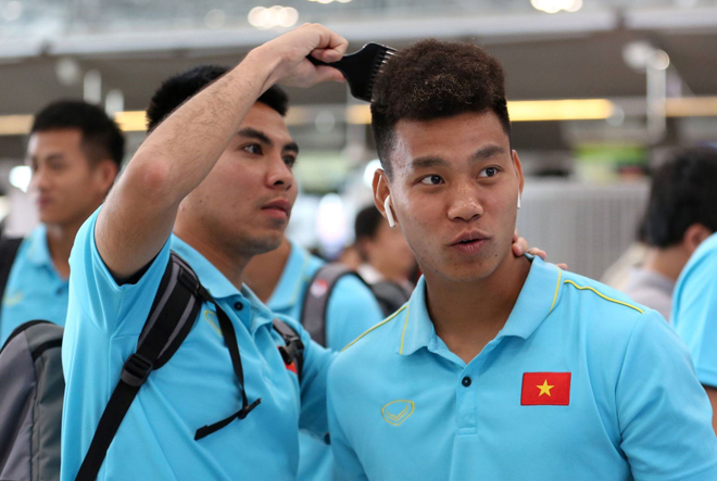 Văn Thanh, Đức Chinh và loạt sao Việt mê mệt kiểu tóc xù - hóa ra đều bắt trend từ đây - 2