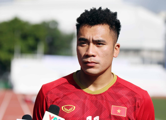 Văn Thanh, Đức Chinh và loạt sao Việt mê mệt kiểu tóc xù - hóa ra đều bắt trend từ đây - 5