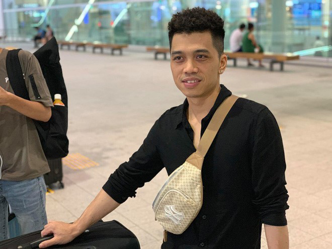 Văn Thanh, Đức Chinh và loạt sao Việt mê mệt kiểu tóc xù - hóa ra đều bắt trend từ đây - 6