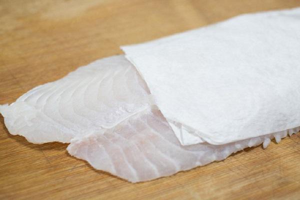 Chiên cá chỉ cần cho thêm thứ này đảm bảo không tanh, không bắn dầu lại thơm ngon - 1