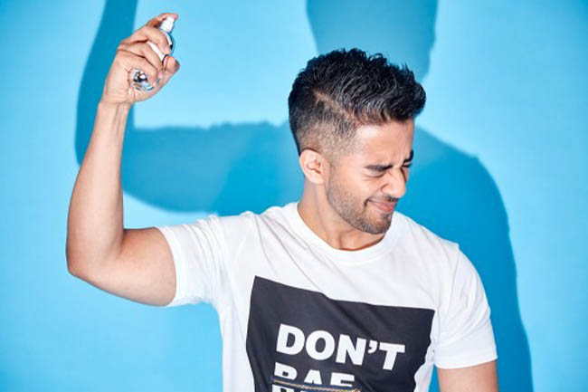 5 mẹo nhỏ khi dùng nước hoa giúp quý ông luôn cuốn hút - 5