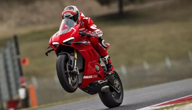 Siêu xe Ducati Panigale V4 Superleggera sẽ ra mắt năm tới - 2