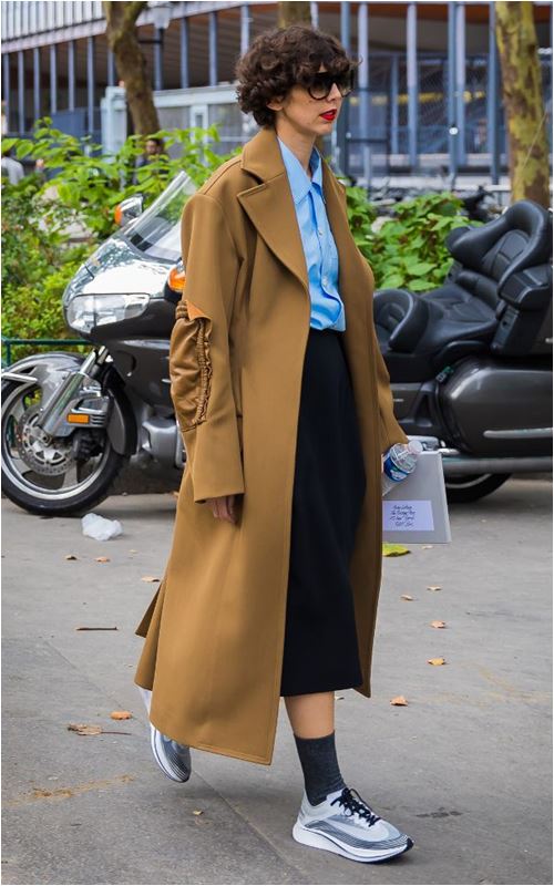 3 cách để trời lạnh co ro vẫn tự tin mặc váy điệu đà - 2