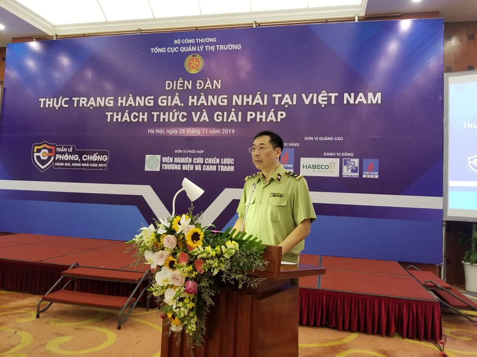 Ông Nguyễn Tiến Đạt, Phó Cục trưởng Cục Nghiệp vụ Quản lý Thị trường, Tổng cục Quản lý Thị trường (Bộ Công Thương) nhận định công tác kiểm tra, xử lý vi phạm về giả mạo xuất xứ gặp nhiều khó khăn, trong đó có việc truy xuất nguồn gốc hàng hóa.