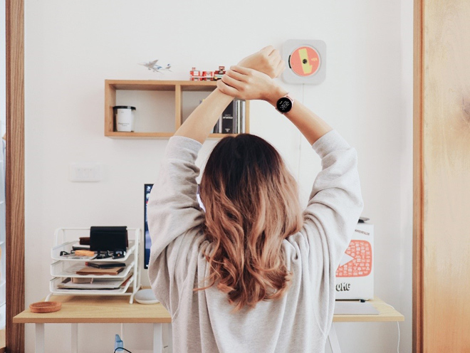 Nghỉ ngơi bằng cách thực hiện các động tác nhẹ nhàng hay ngủ một giấc đầy đủ cũng là cách giúp cơ thể bạn khỏe mạnh và thon gọn hơn