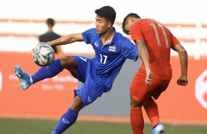 U22 Thái Lan (áo xanh) thua U22 Indonesia 2 bàn không gỡ ở trận ra quân tại SEA Games 30