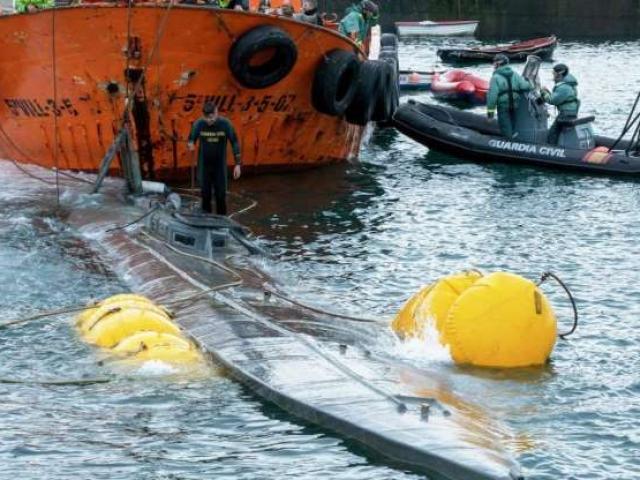 Thế giới - Phát hiện, tóm gọn tàu ngầm đầu tiên chở ma túy xuyên Đại Tây Dương