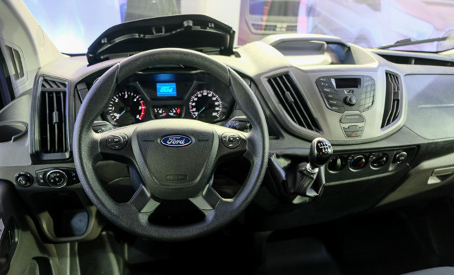 Ford Transit 2020 ra mắt Đông Nam Á, giá bán từ 1,05 tỷ đồng - 3