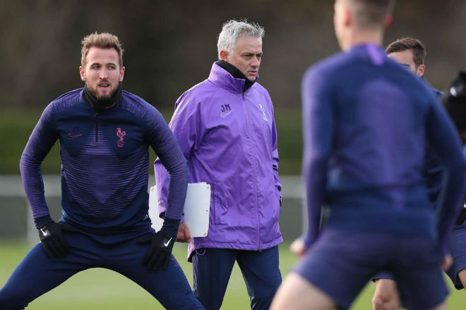 Mourinho xin Harry Kane lời khuyên để dẫn dắt Tottenham tốt hơn