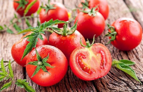 Cà chua là nguyên liệu nấu ăn và chăm sóc da hiệu quả