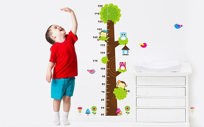 Cha mẹ cần phải cho con ngủ đủ giấc để kích thích các hormone tăng trưởng tiết ra đều đặn.