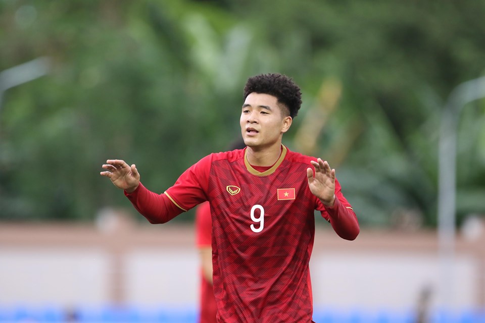 Đức Chinh đang dẫn đầu danh sách "Vua dội bom SEA Games 30"