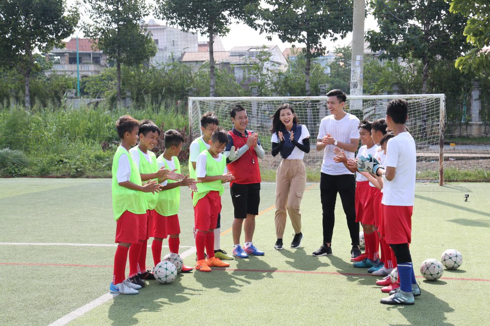 Bận giành vàng SEA Games, Đoàn Văn Hậu vẫn lên sóng truyền hình làm điều này - 1