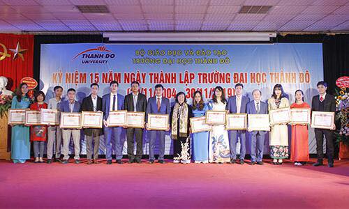 Kỷ niệm 15 năm thành lập, Đại học Thành Đô vinh danh các nhà giáo cống hiến - 3