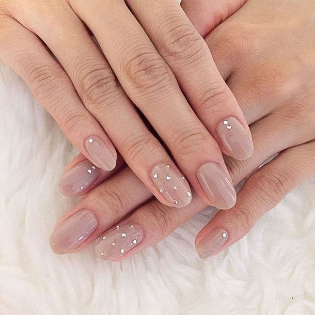 10 mẫu nail màu nude cực sang chảnh giúp nàng đẹp ‘ăn đứt chúng bạn’ - 5