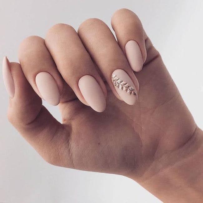 10 mẫu nail màu nude cực sang chảnh giúp nàng đẹp ‘ăn đứt chúng bạn’ - 10