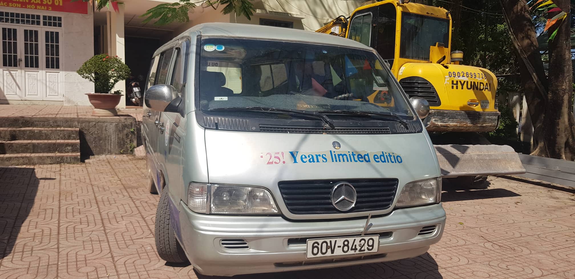 Chiếc xe “đánh rơi” 2 học sinh đã hết hạn kiểm định