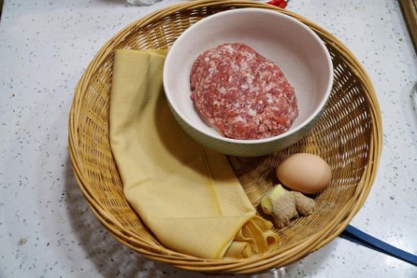 Không phải nấu lẩu, đây mới là cách ăn váng đậu "ngon số 1" - 1