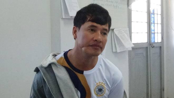 Hùng tại cơ quan công an.