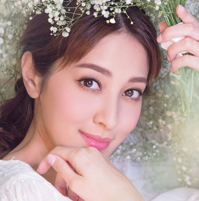 Người đẹp từng 2 lần sang Việt Nam. Tháng 2 năm nay, cô chọn&nbsp;Việt Nam&nbsp;là điểm đến lý tưởng cho kỳ nghỉ của mình.