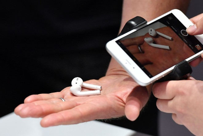 AirPods có thể tặng kèm miễn phí cho iPhone 2020? - 2