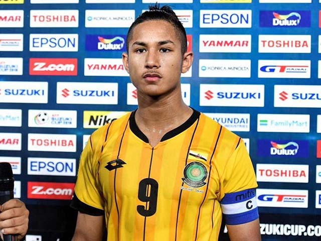 Thế giới - NÓNG nhất tuần: Sự thật về "thái tử Brunei" tự tiện vào sân đá với U22 Việt Nam