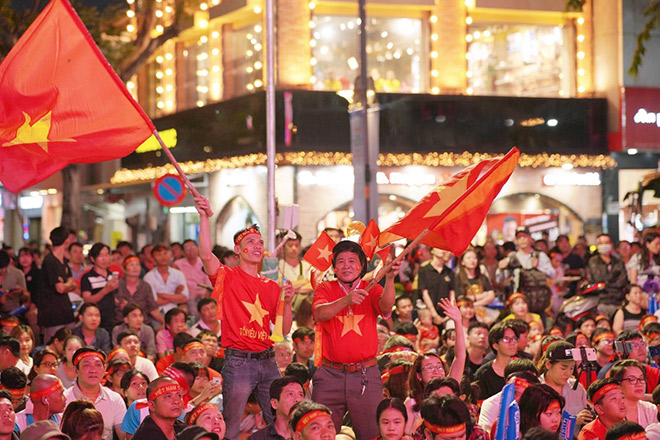 U22 Việt Nam phá dớp trước U22 Indonesia, CĐV tưng bừng với bàn thắng “cực phẩm” phút thứ 92 - 5