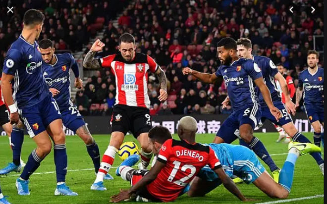 Southampton và Watford đang phải&nbsp;vật lộn trong cuộc chiến trụ hạng