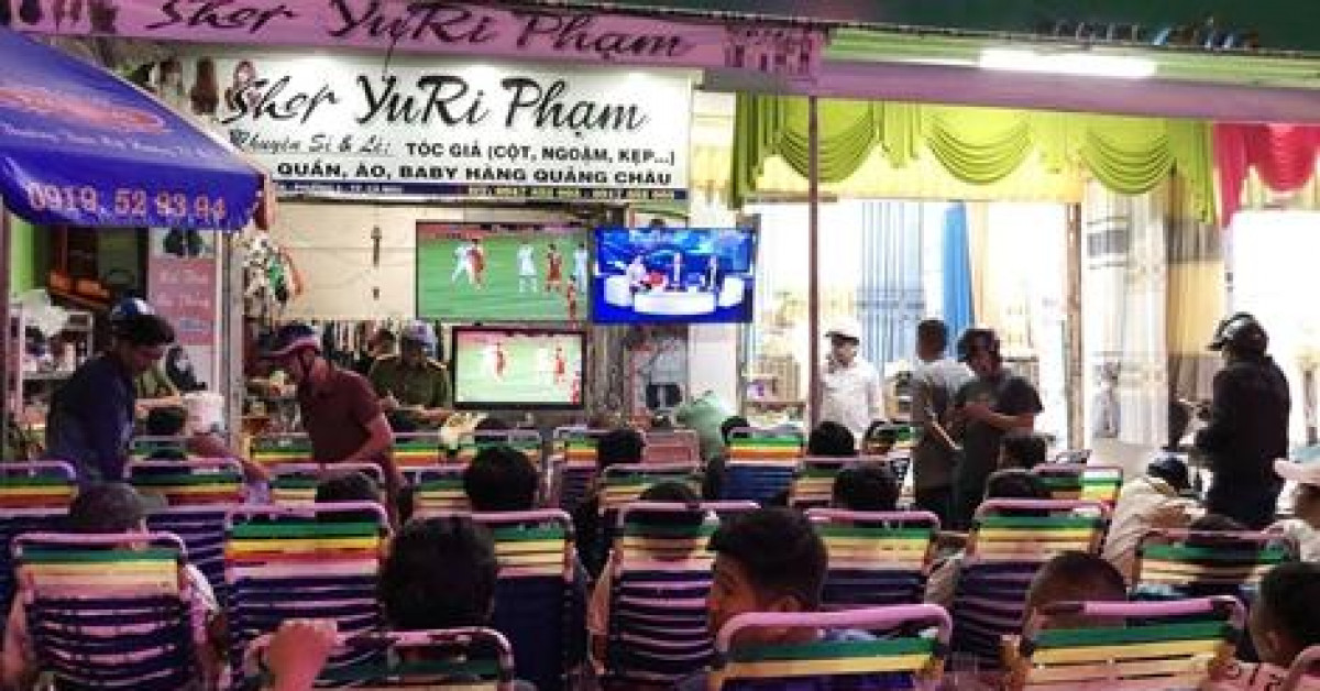 Pháp luật - Đang độ bóng đá trận Việt Nam – Indonesia, 36 đối tượng bị bắt