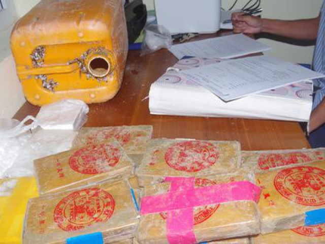 Sự trùng hợp giữa xác cô gái mất đầu và 25 bánh heroin ở Quảng Nam