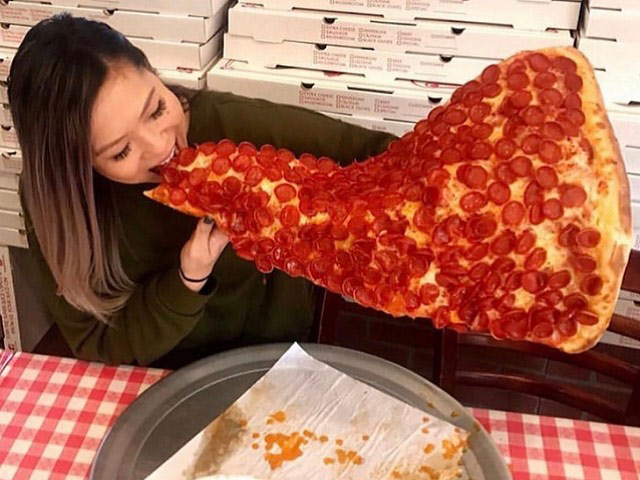 Bạn trẻ - Cuộc sống - Bí quyết giúp chị em "ăn cả thế giới" mà không tăng cân là đây!