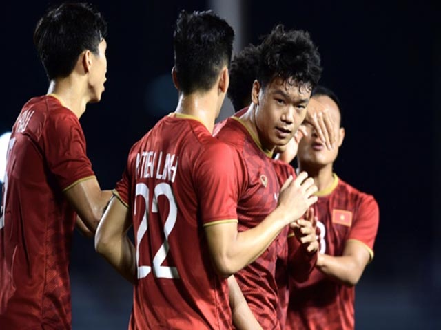Bóng đá - U22 VN săn vàng SEA Games: Biến ảo nhờ những "khổng lồ" trên sân