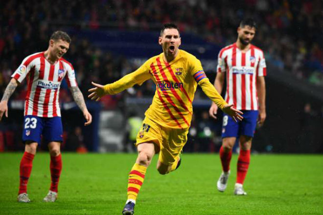 Messi ăn mừng bàn thắng tuyệt vời giúp Barcelona hạ gục chủ nhà Atletico Madrid 1-0 để đòi lại ngôi đầu bảng La Liga từ tay Real Madrid