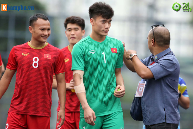Thậm chí, Tiến Dũng còn nhận được lời động viên từ người dẫn đoàn của U22 Việt Nam trong thời gian thi đấu ở SEA Games 2019.