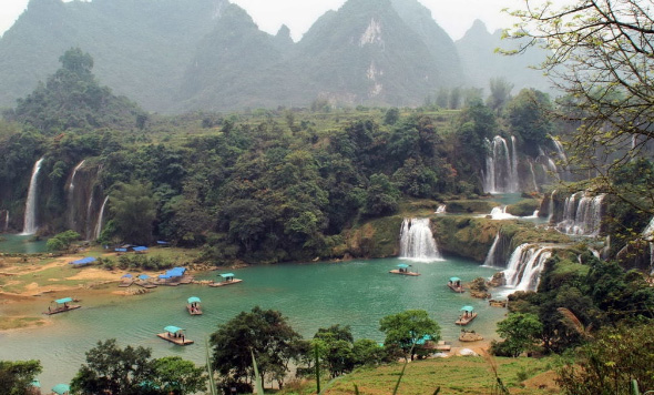 Top địa điểm khó đến nhất ở Việt Nam nhưng khách Tây vẫn muốn tới bằng được - 1
