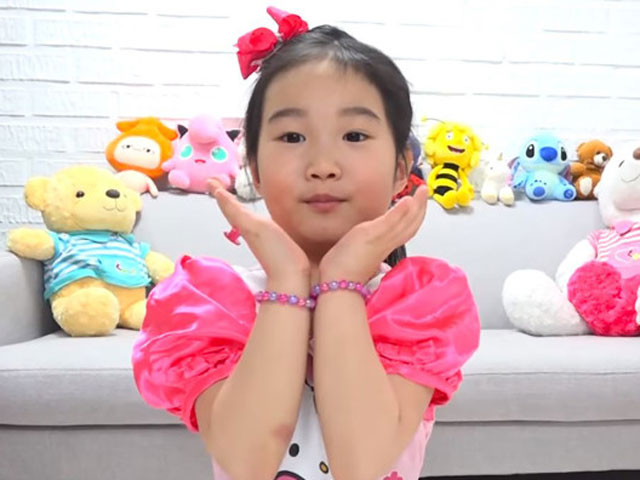 Kinh doanh - Không phải con đại gia, bé gái 6 tuổi tự kiếm tiền và tậu nhà 185 tỷ gây "sốt"