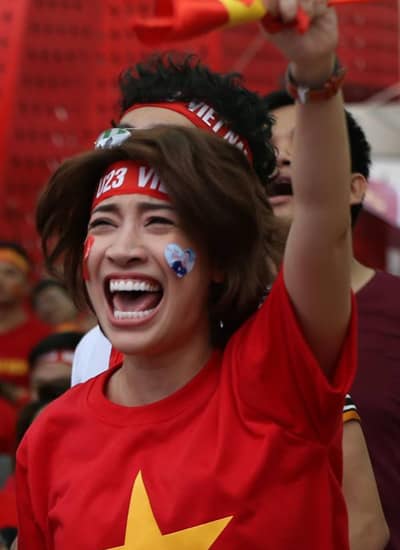 U22 VN đè bẹp Singapore: Sao Việt vỡ oà gọi tên Hà Đức Chinh - 3