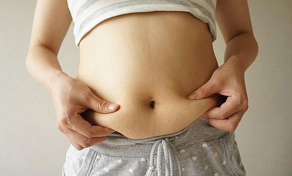 Phát hốt với những thói quen tưởng vô hại nhưng mỡ bụng dày lên đáng kể