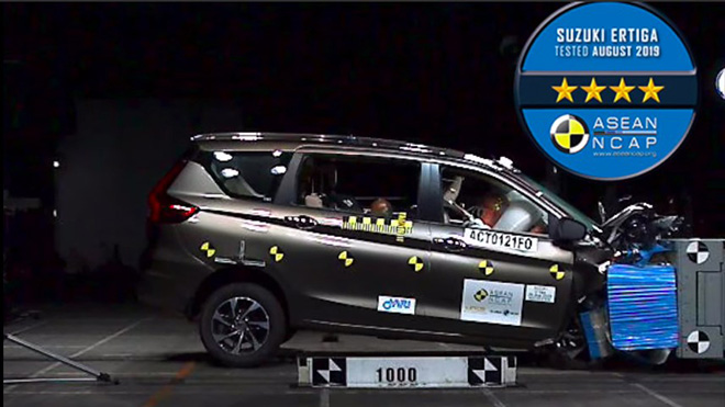 Suzuki Ertiga giá 499 triệu đồng, đạt chuẩn an toàn 4 sao - 5