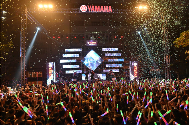 Sân khấu hoành tráng của DJ Battle – nơi các DJ cùng nhau toả sáng