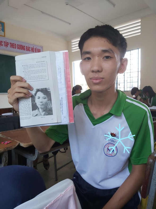Chủ nhân của tác phẩm "Chí Phèo" và một phiên bản khác của năm 2019.&nbsp;(Nguồn: Trường Người Ta)
